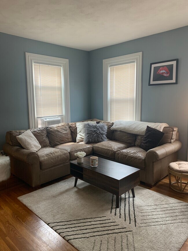 Sala de estar - 130 Sutton St