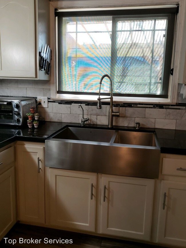 Building Photo - 3 br, 2 bath House - 26167 Holly Vista Blvd