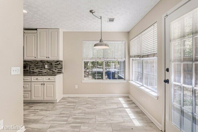 Building Photo - 3 br, 2 bath House - 2024 Atha Woods Drive...