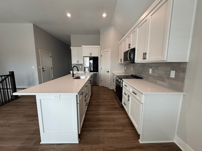 Building Photo - 1408 SW Winthrop Dr