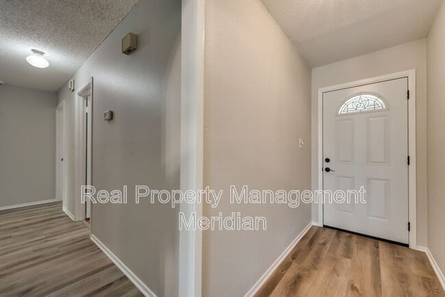 Photo - 432 Pearl St House