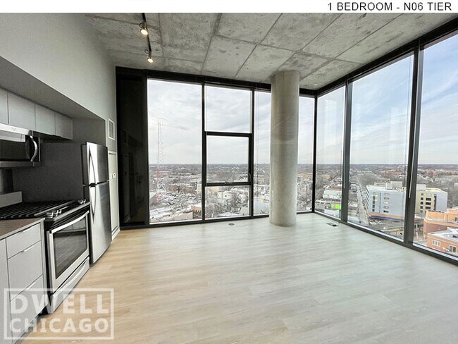 Foto del edificio - 2295 N Milwaukee Ave