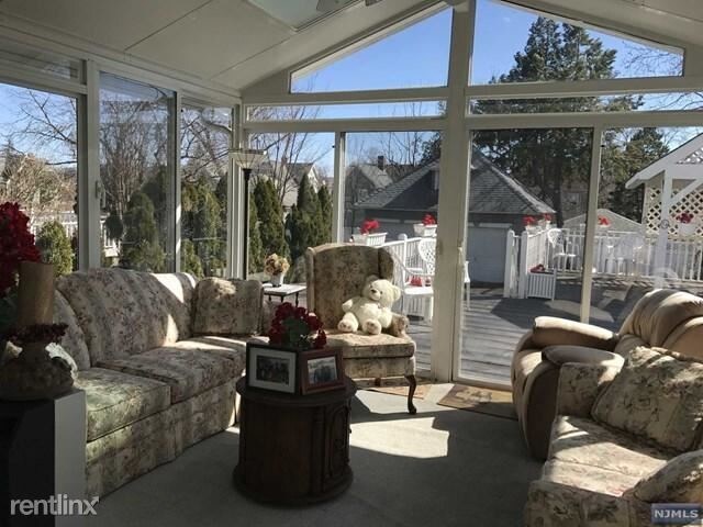 Foto del edificio - 3 br, 3 bath House - 60 Lincoln Ave