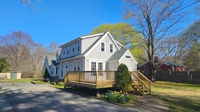 Building Photo - 35 Meadow Rd