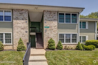 Building Photo - 90 Quince Ct
