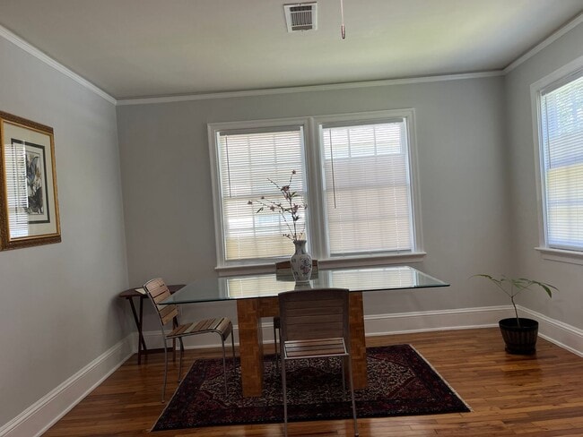 Building Photo - AVAILABLE NOW! NEWLY RENOVATED WITH BRAND ...