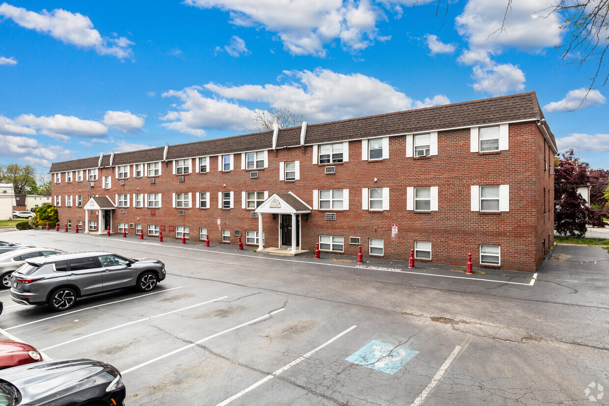 Building Photo - Ashland Terrace