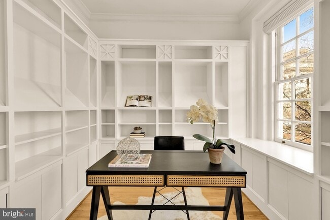 Building Photo - 1704 16th St NW