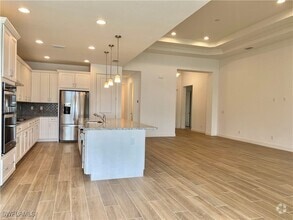 Building Photo - 9046 Montserrat Dr
