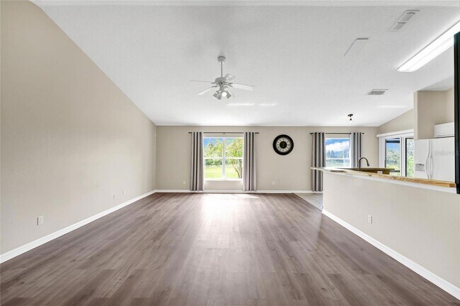 Foto del edificio - 514 Lake Sumner Dr