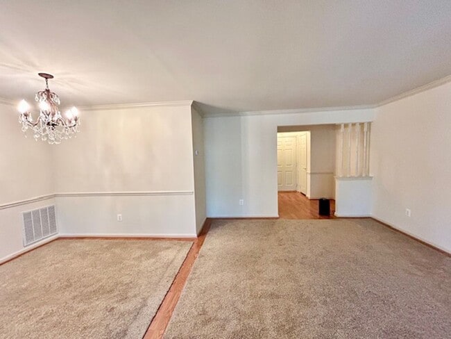 Building Photo - 10714 Kings Riding Way