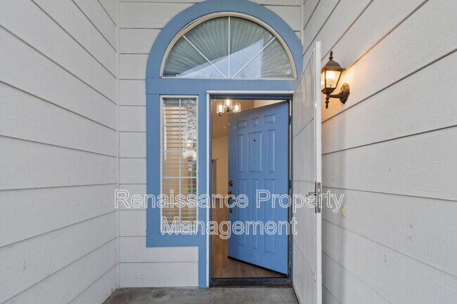 Building Photo - 165 Henry Ct