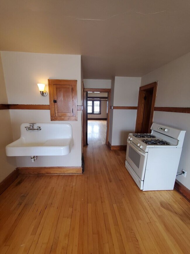 Building Photo - 3827 N 24th Pl
