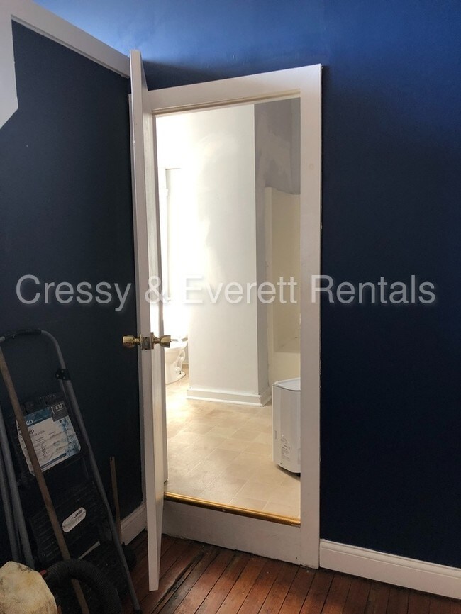 Building Photo - Apartment in Downtown Berrien Springs!