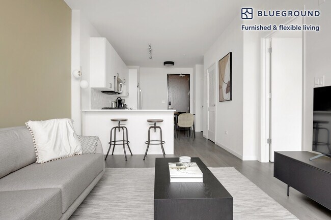 Building Photo - 2522 N Milwaukee Ave