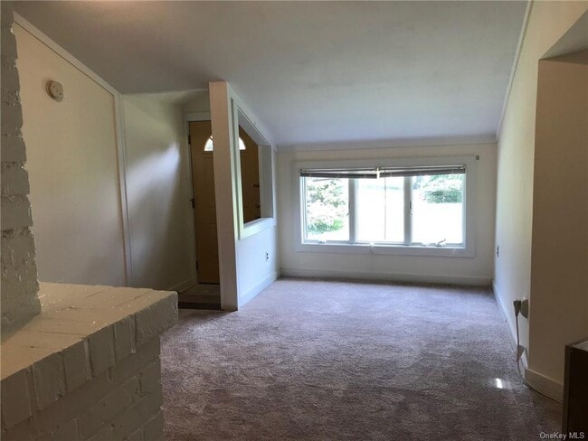 Building Photo - 296 Croton Falls Rd