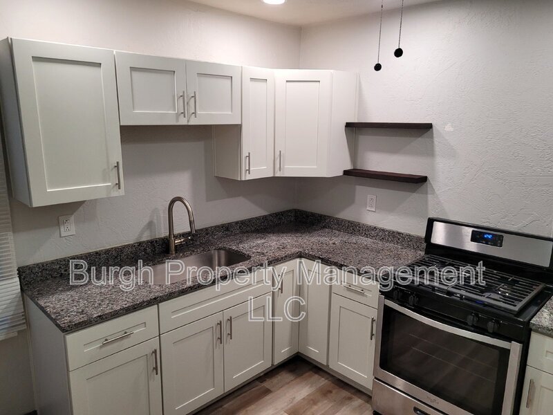 Primary Photo - 2607 Voelkel Ave
