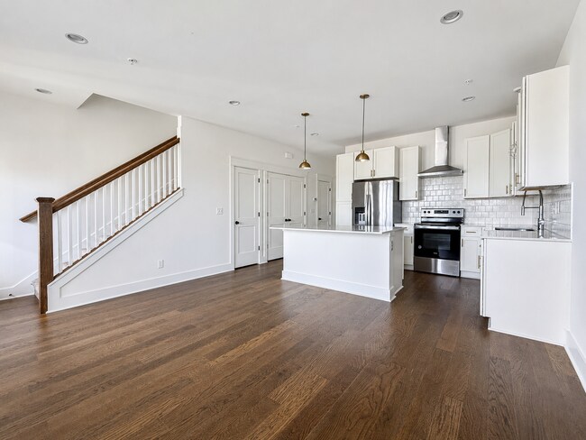 Foto del edificio - 4-Bedroom Home Near Tennessee Tech with Resort-Style Pool