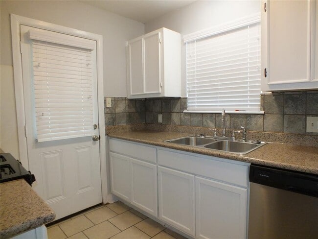 Building Photo - 3321 Scotch Moss Ln