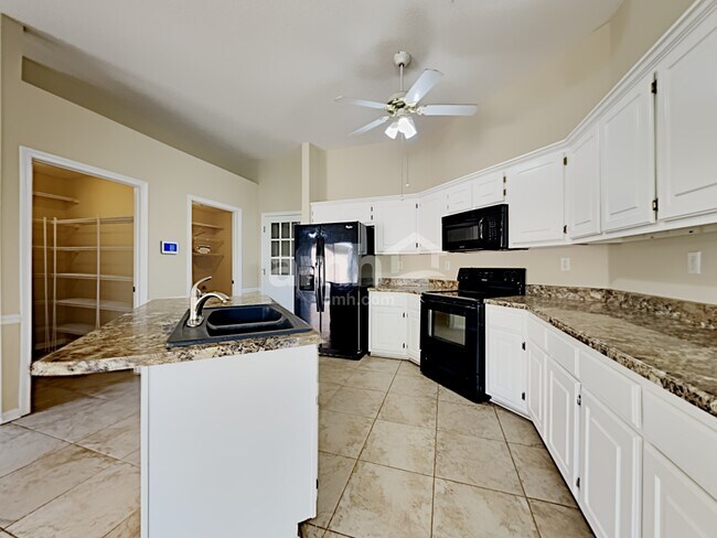 Building Photo - 6646 Raner Cv