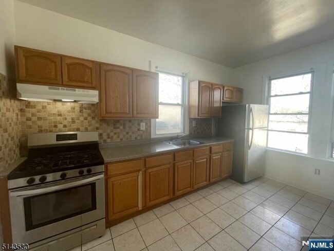 Building Photo - 776 S 18th St
