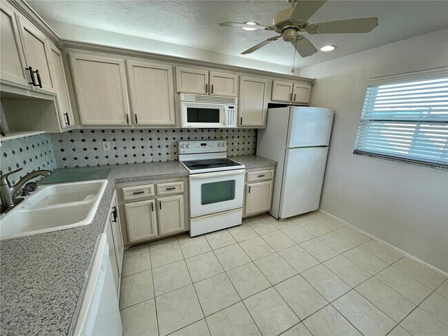 Foto del edificio - 3860 Ironwood Ln