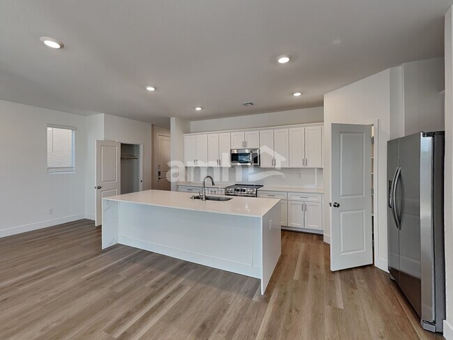 Foto del edificio - 5838 Casterly Rock St