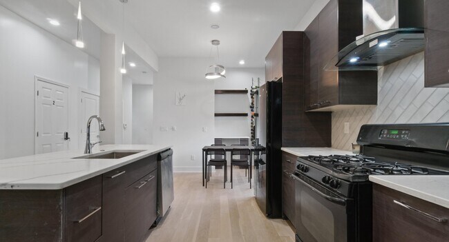 Foto del edificio - 210 Mathewson Pl SW