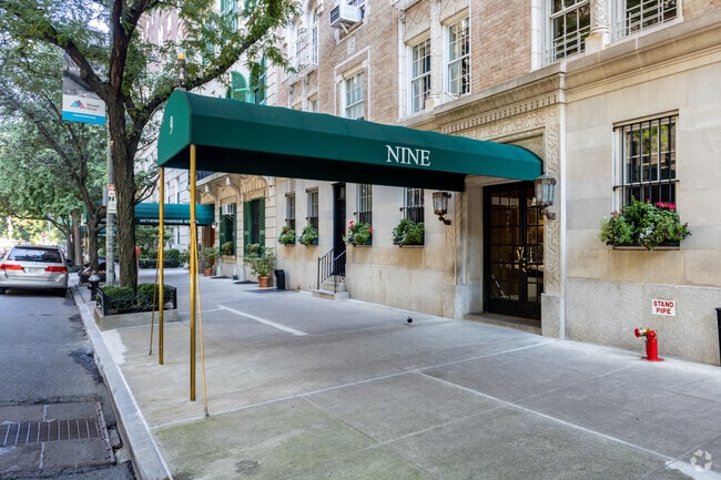 Building Photo - Pierpont