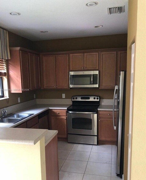 Building Photo - 15444 SW 119th Terrace
