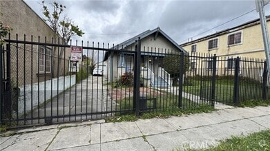 Building Photo - 10621 Wilmington Ave