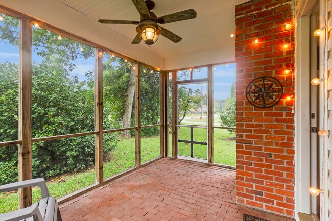 Foto del edificio - 1609 Lucerne Way