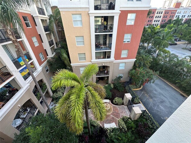 Foto del edificio - 17125 N Bay Rd