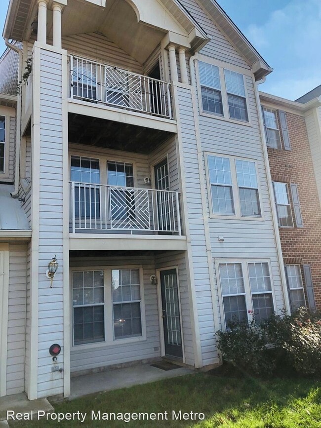 Building Photo - 2445 Blue Spring Ct