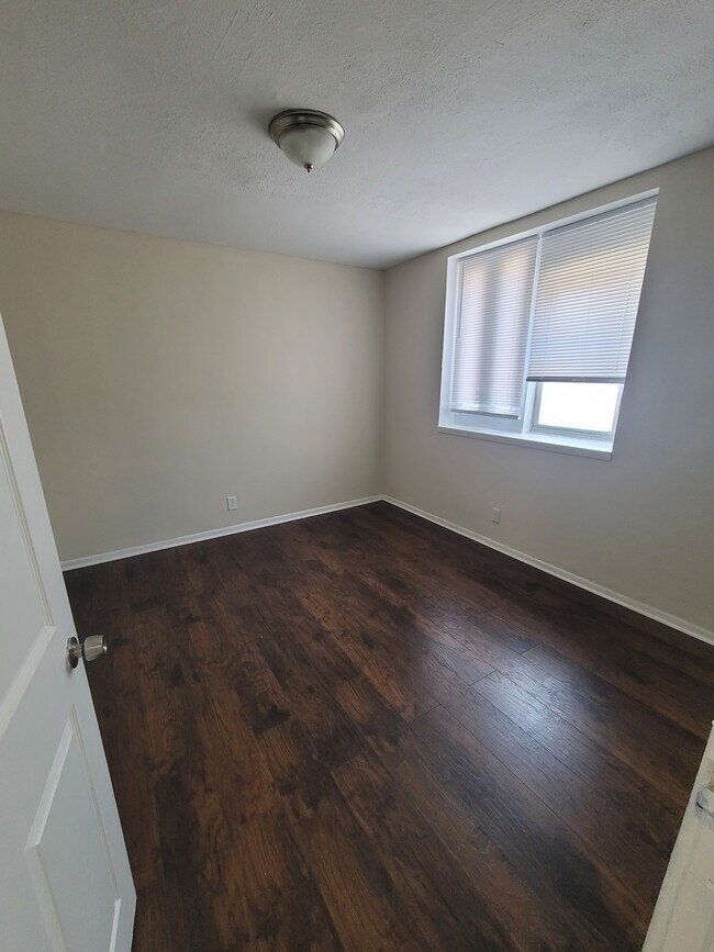 Foto del edificio - 2909 W Cermak Rd