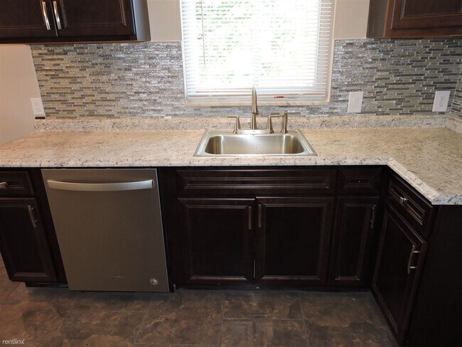 Foto del edificio - 4 br, 2.5 bath House - 19300 Marlowe St