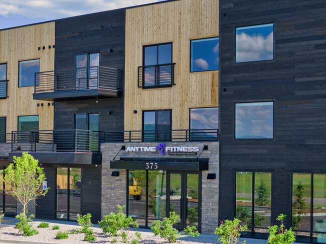 Building Photo - The Larkspur