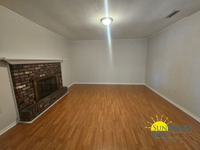 Building Photo - Charming 3 Bedroom Home in Destin!