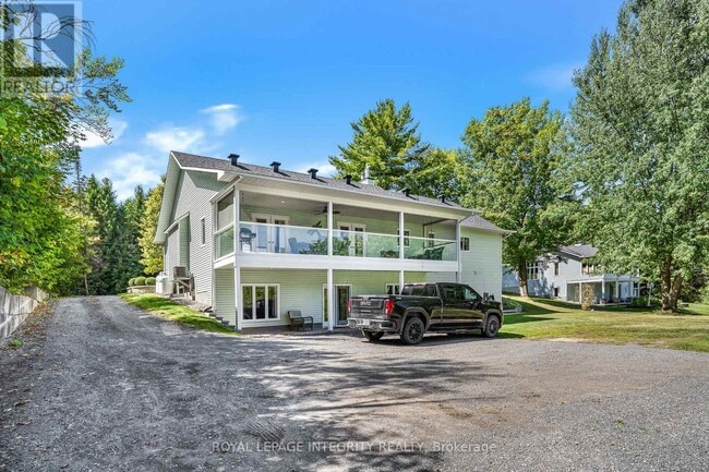 Building Photo - 1533 Bouvier Rd