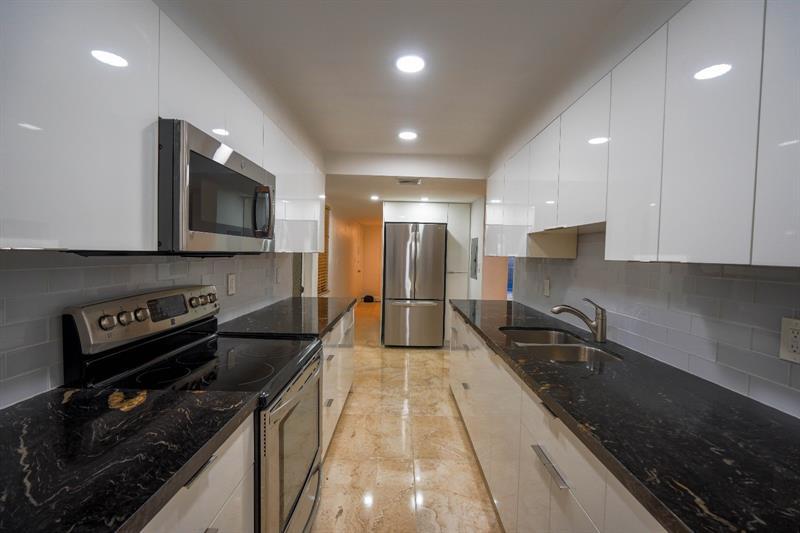 Foto principal - 1075 92nd St