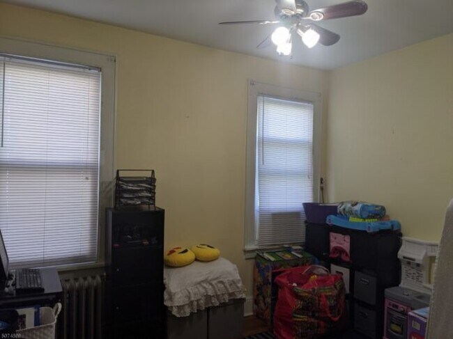 Building Photo - 284 Elmwood Ave