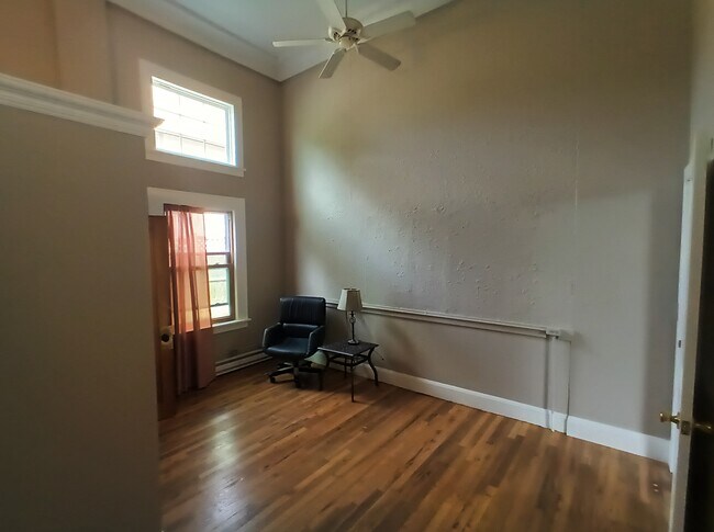 Foto del edificio - 2009 2nd St NE