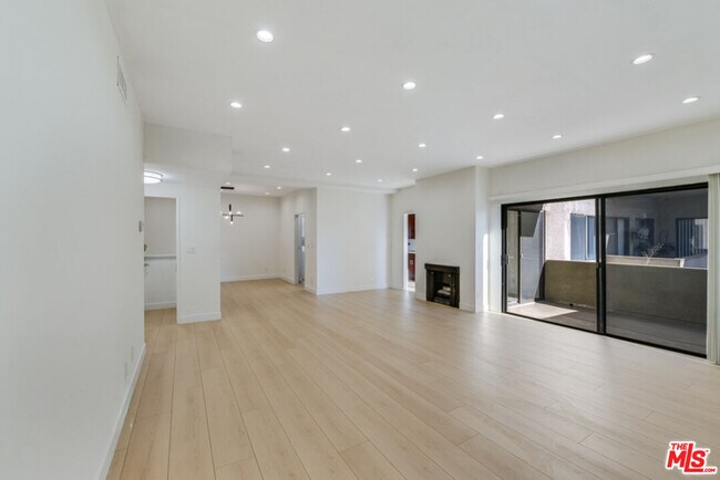 Foto del edificio - 1727 S Bentley Ave