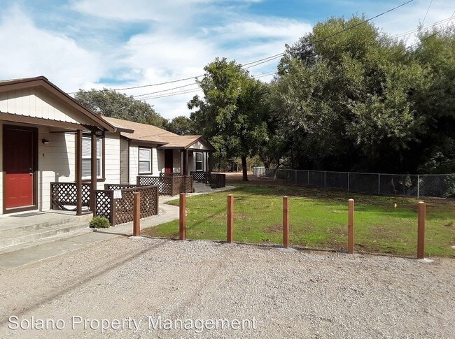 Foto del edificio - 5401-5403 Vaca Station Rd