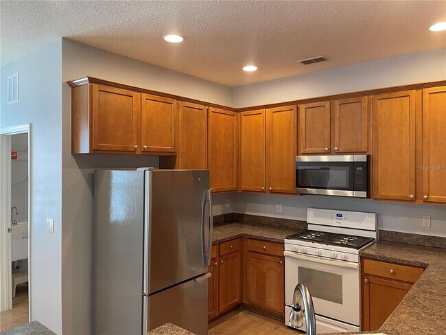 Foto del edificio - 517 Heron Point Way