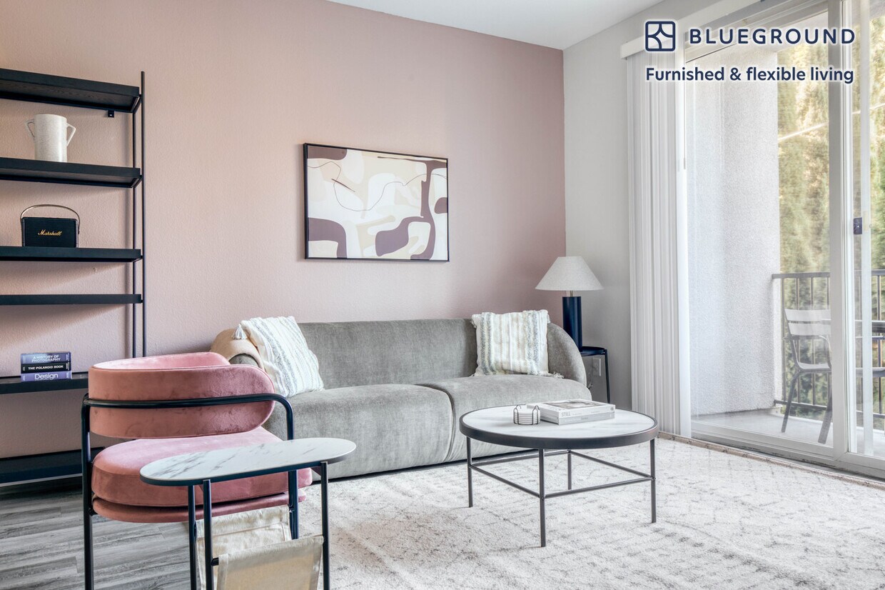 Foto principal - 2820 Sawtelle Blvd