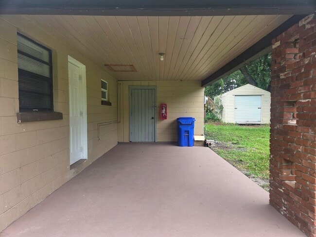 Building Photo - 3330 Dale Dr