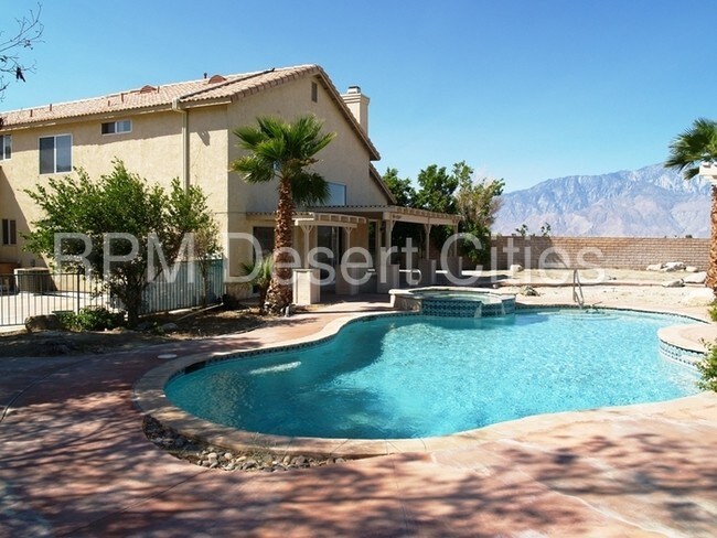 Building Photo - 9565 El Rio Ln