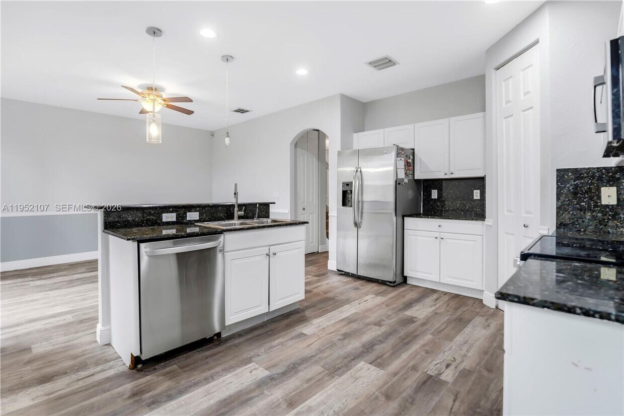 Photo - 2540 SW 85th Terrace 101, Miramar, FL 33025