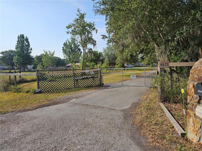 Foto del edificio - 4609 Miley Rd